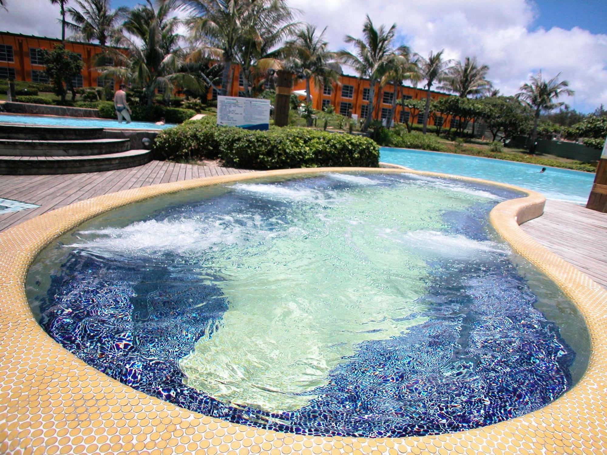 Chateau Beach Resort Kenting Facilități foto A spa pool